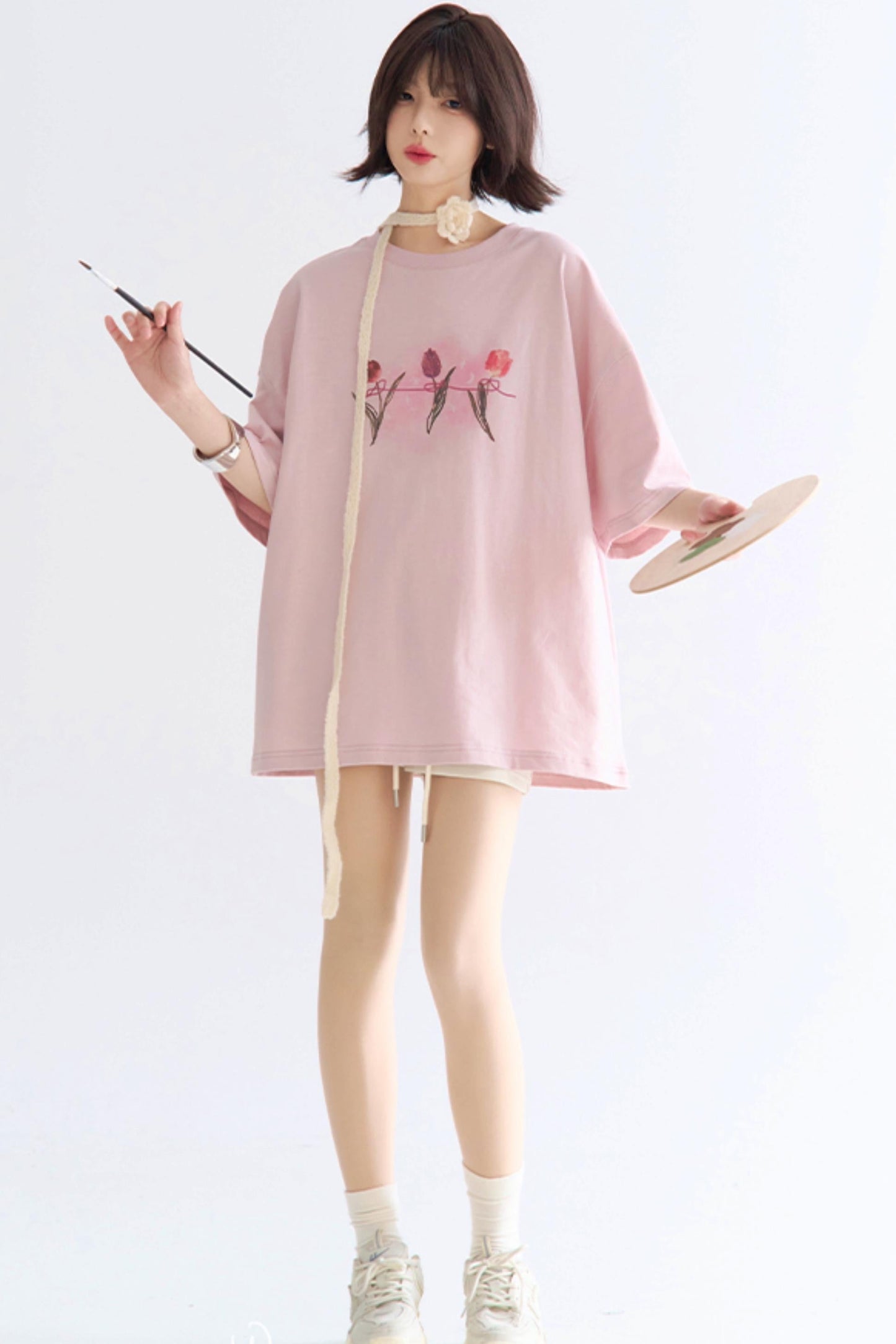 Minimalist Print T-Shirt Tulip
