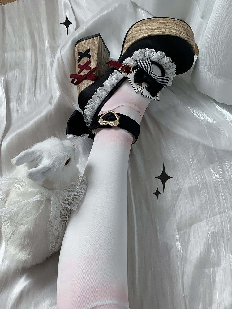 Alice im Wunderland Vibes Schwarze und rote süße Lolita-Plateaus Mary Janes