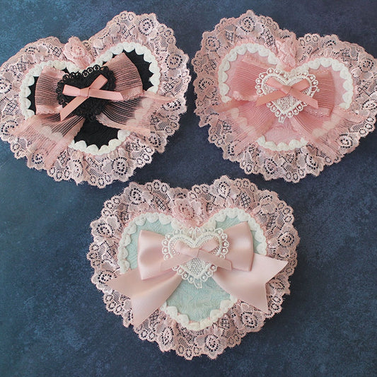 Barrette à cheveux en forme de cœur avec détails en dentelle et nœud papillon rose