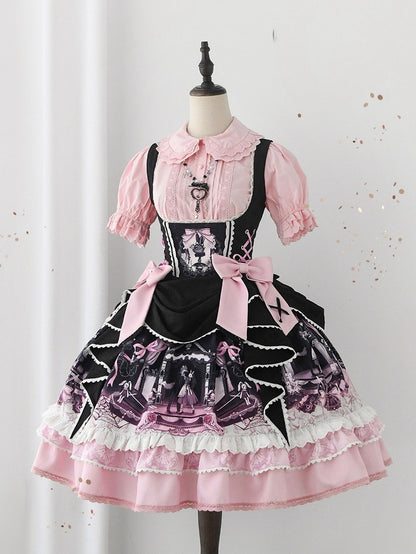 Robe Lolita noire et rose sous la poitrine avec motif lapin et cercueil
