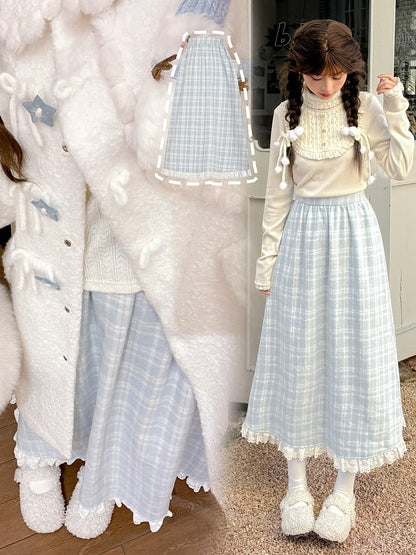Jupe midi taille haute à carreaux bleus et bordure en dentelle