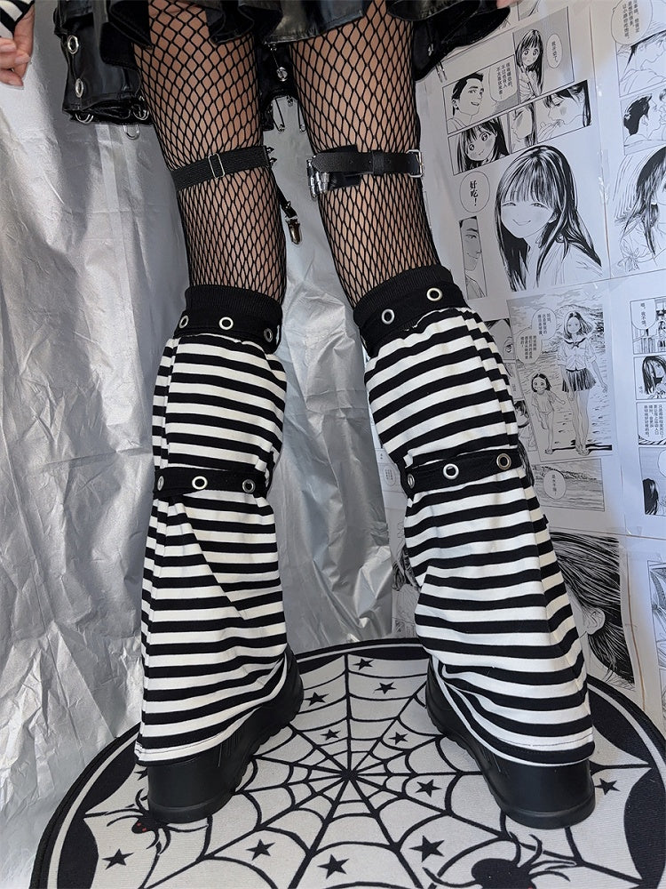 Jambières punk à rayures noires et blanches avec chaîne croisée