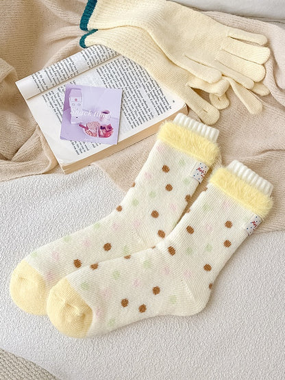 Creamy Yellow Cute Polka-dot Pattern Calf Socks