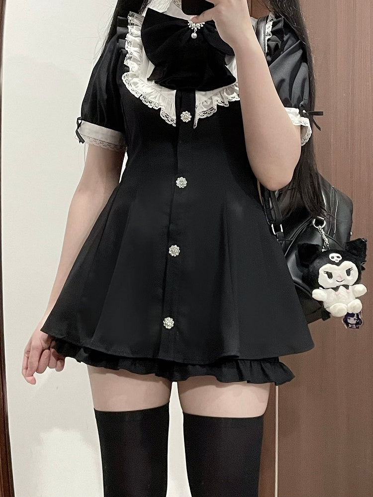 Kurzes großes Jirai Kei-Kleid in Schwarz mit abnehmbaren Ärmeln, Minikleid mit Jabot-Kragen und Schleife + Shorts