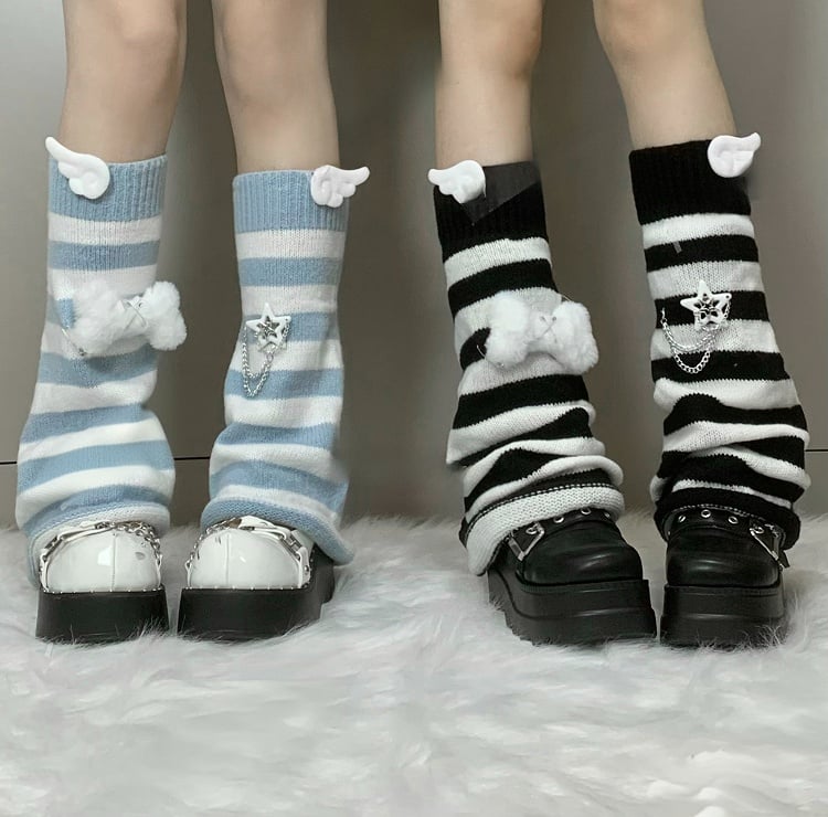 Jambières à rayures bleues et noires avec motif d'ailes et peluche en forme d'os