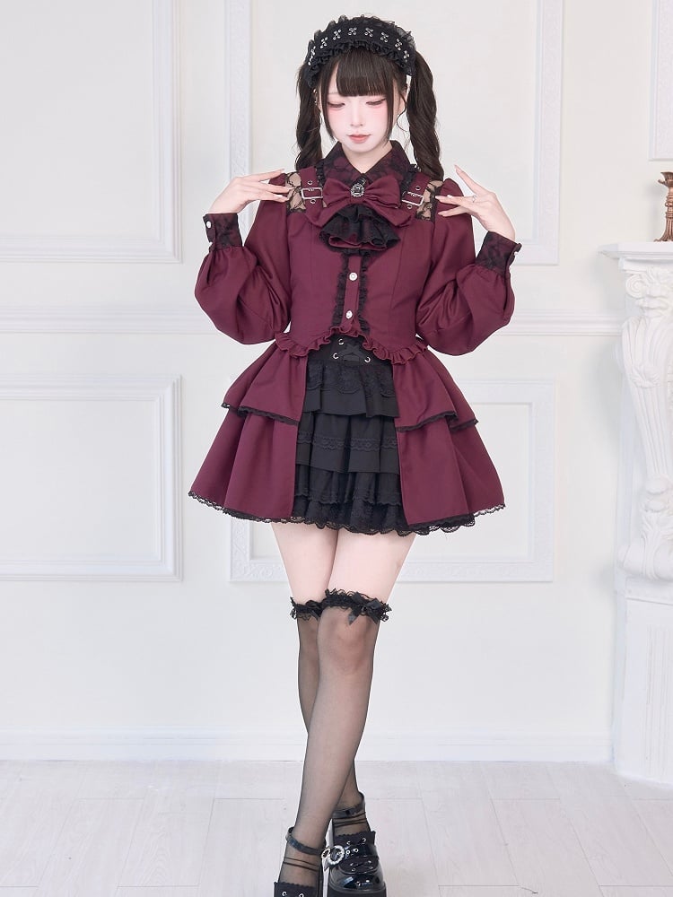 Kei-Bluse mit weinrotem Jirai-Illusionsausschnitt