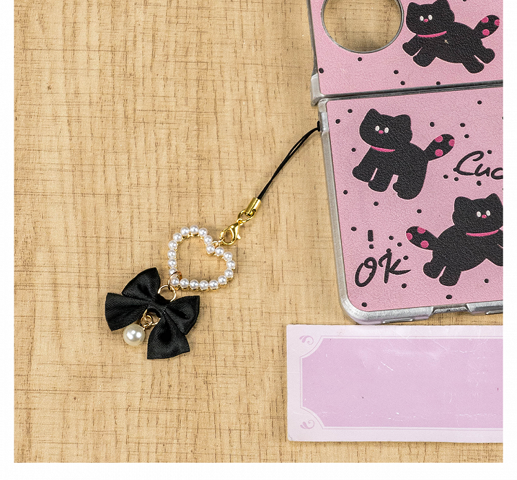 Jirai Kei Black Bow Beaded Sweetheart Charm