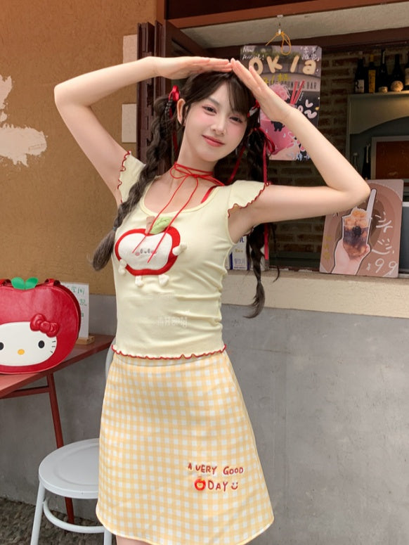 T-Shirt Lettuce Red Light Yellow Scoop Neckline Apple Applique Hem