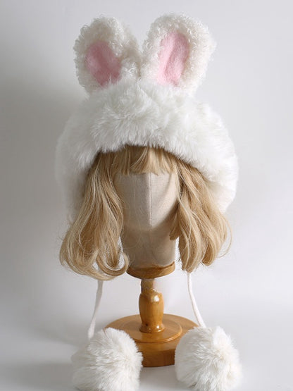 Bonnet en peluche tricoté blanc avec oreilles de lapin Lolita et pompons