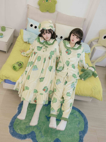 Frog Print Green Flannel Pajama Top Pants Set