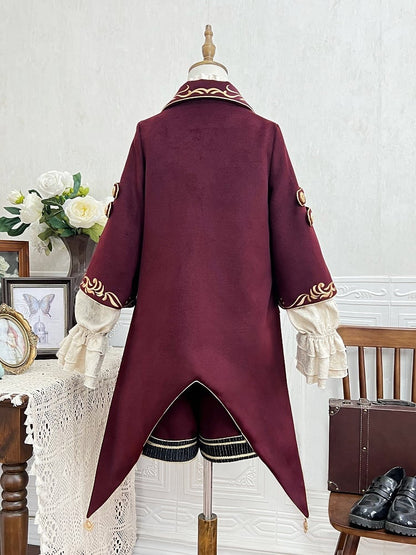 Tenue Lolita Gryffondor Ouji rouge : chemise à manches longues + manteau queue d'hirondelle rouge + short coupe droite