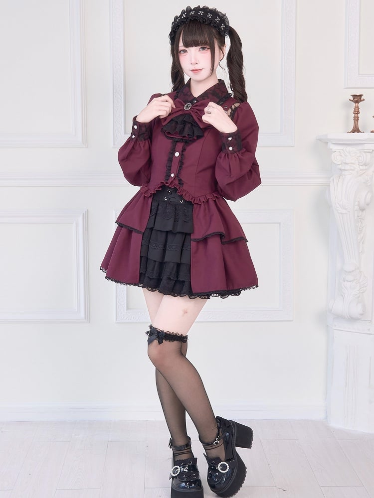 Kei-Bluse mit weinrotem Jirai-Illusionsausschnitt