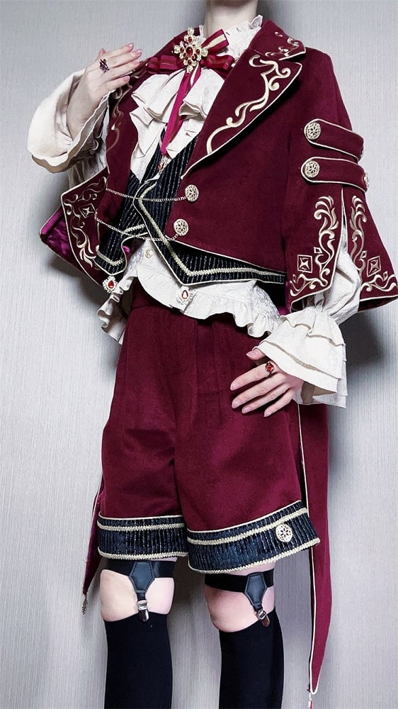 Tenue Lolita Gryffondor Ouji rouge : chemise à manches longues + manteau queue d'hirondelle rouge + short coupe droite