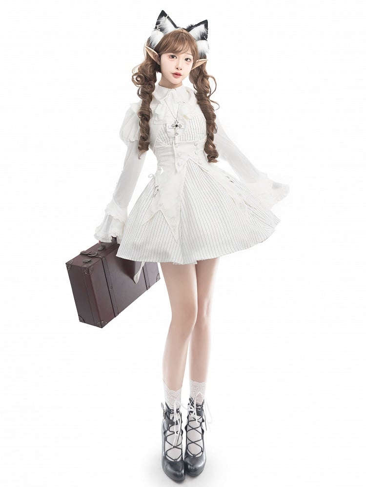 Robe Lolita blanche à rayures et manches courtes avec col jabot séparé