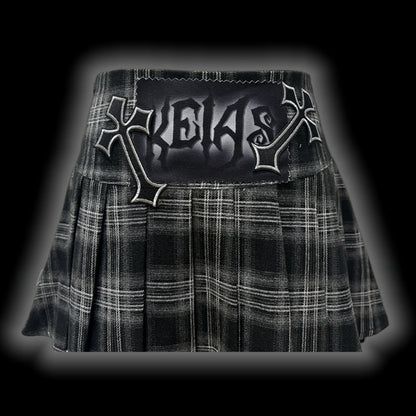 Mini-jupe plissée à carreaux taille basse avec appliques croisées grises punk et chaîne de taille libre