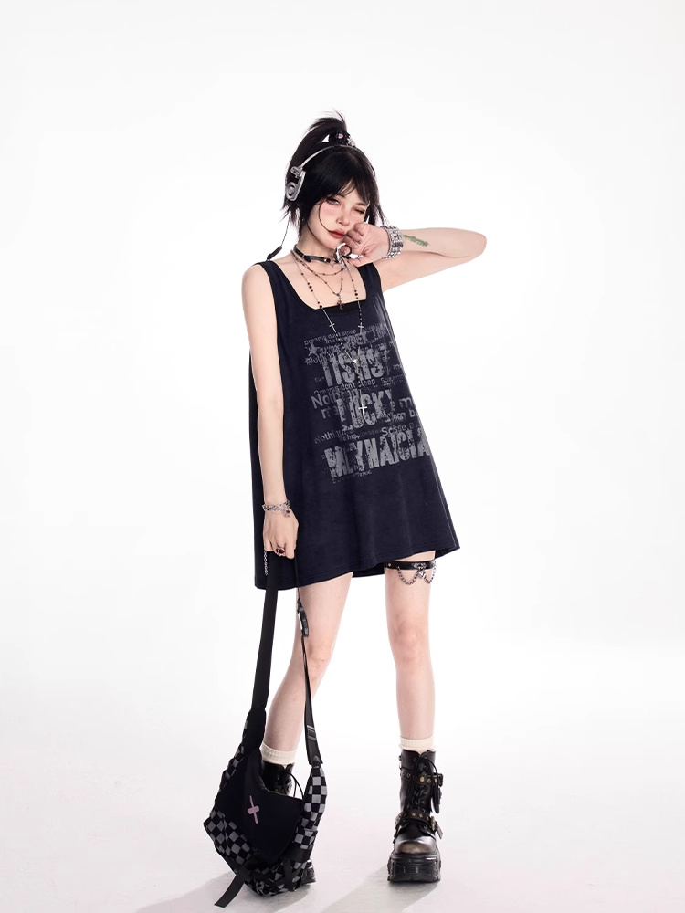 Black Scoop Neckline Letter Print Oversized Tank Top