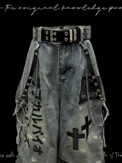 Leichte, weit geschnittene Jeans mit Applikationen im Punk-Stil in Blau mit Used-Look