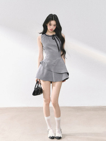 Sleeveless Dress Gray Basque Waist Self-tie Neckline Mini