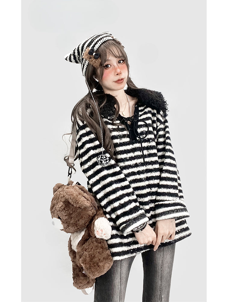 Black&White Striped Pattern V-neck Oversize Knitted Sweat Shirt with Detachable Collar