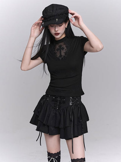 Schwarzes T-Shirt in Sargform mit ausgeschnittener Kreuz-Applikation