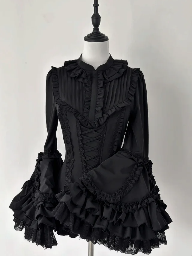 Schwarzes Lolita-Hemd mit Ärmeln, geschichtet, wunderschöne Glocke, ganz lang, Gothic Kuro