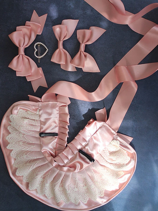 Bonnet à bordure en dentelle et nœud décoratif orné de perles