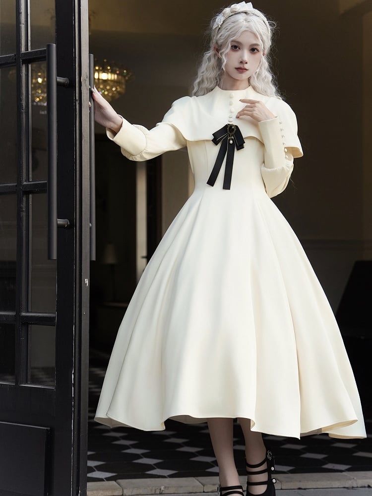 Robe Lolita élégante à manches longues et cape beige