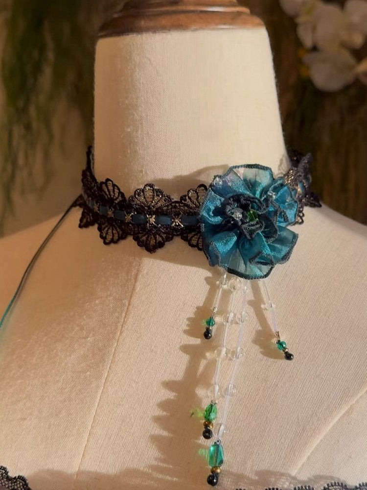 Green Flower Choker