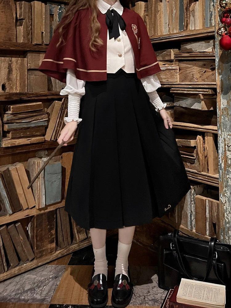 Chiffonbluse mit Bischofsärmeln und Plisseekragen in Weiß