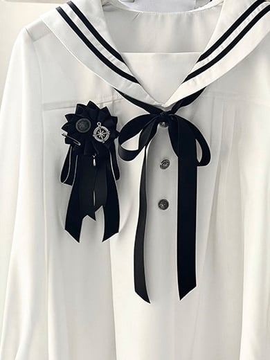 Badge Black