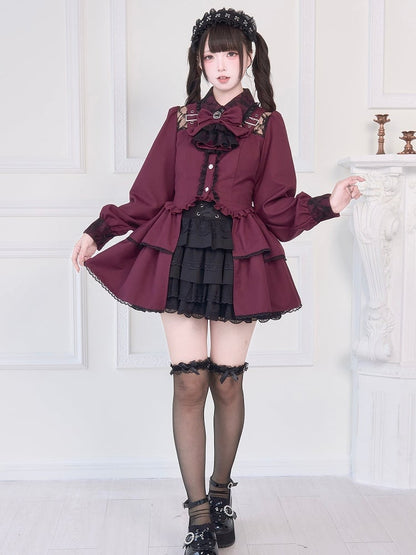 Kei-Bluse mit weinrotem Jirai-Illusionsausschnitt