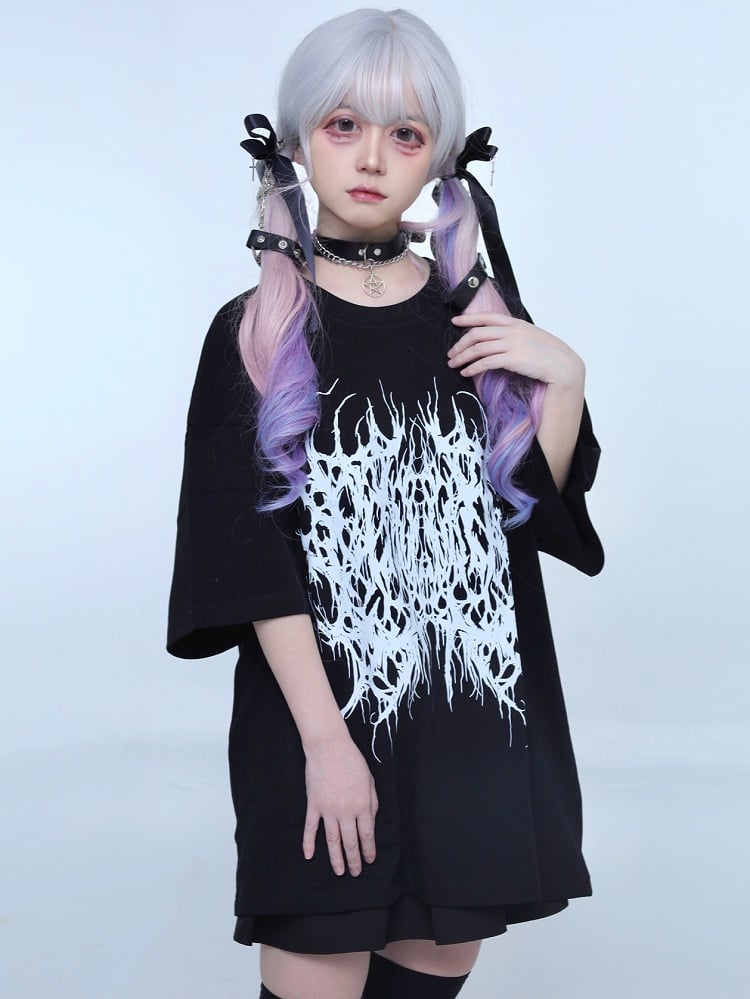 Runder Kei-T-Shirt mit schwarzem Halsausschnitt und Jirai-Schmetterlingsdruck