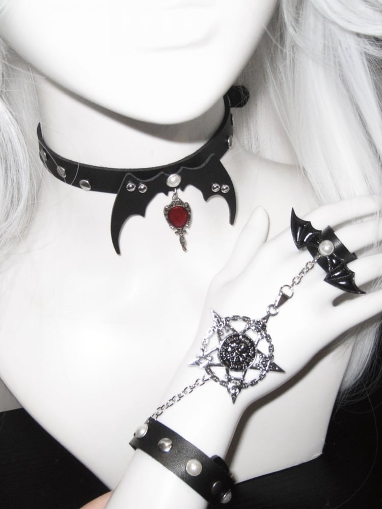 Stud Detail Bat Wings Design Punk Choker