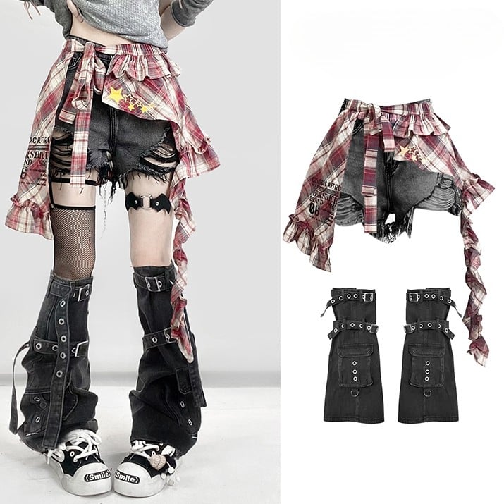 Design Distressed Bittersweet Y2K Rote Löcher + Bein-Accessoire-Stulpen Schwarze karierte Shorts
