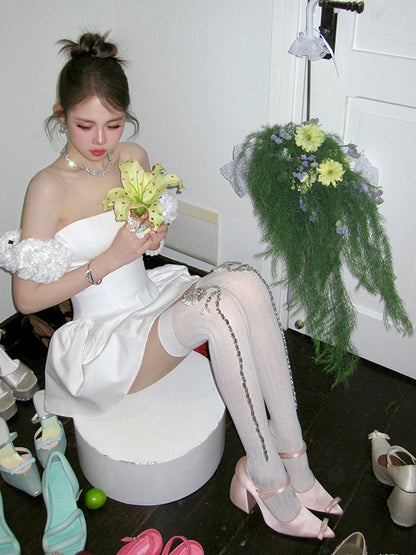 Overknee-Strümpfe in Rosa/Weiß mit Strass-Blumenverzierung