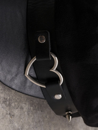 Gothic Details Herzring Schwarze Nieten Hut Baskenmütze