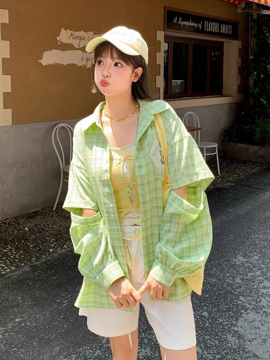 Gelbes, zweiteiliges Camisole-Oberteil aus Kunstleder mit grün kariertem Hemd-Set