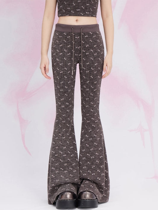 Pantalon évasé à imprimé nœud papillon café