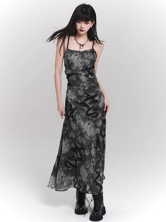 Robe nuisette dos nu/dos couvert à imprimé dragon noir et gris