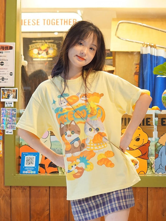 Gelbes T-Shirt mit süßem Kätzchen-Print