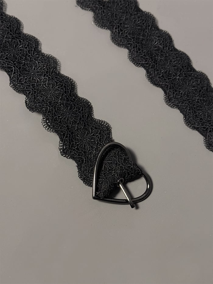 Heart Black Belt White Buckle / Red