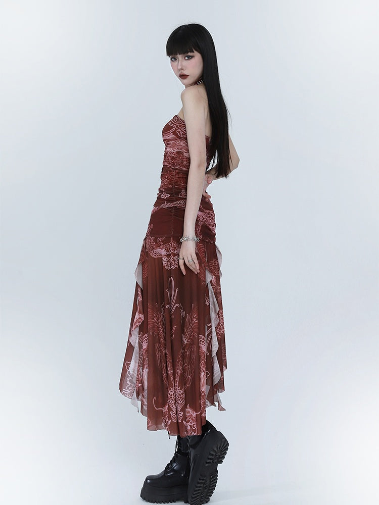 Robe ajustée à ourlet asymétrique et imprimé dragon rouge