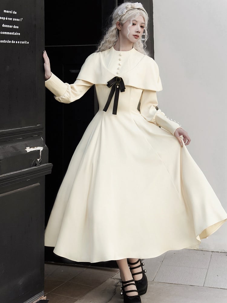 Robe Lolita élégante à manches longues et cape beige