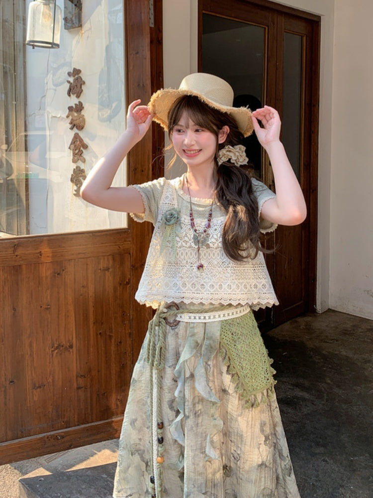 Light Neck Lace Halter Mori Kei Green Trim T-Shirt Round Neck