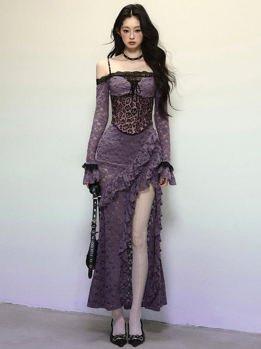 Robe de soirée en dentelle à épaules dénudées et corsage corset léopard violet, ourlet à volants et fente haute