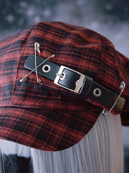 Beret Red Plaid And Buckle Details Pins Black With Pattern