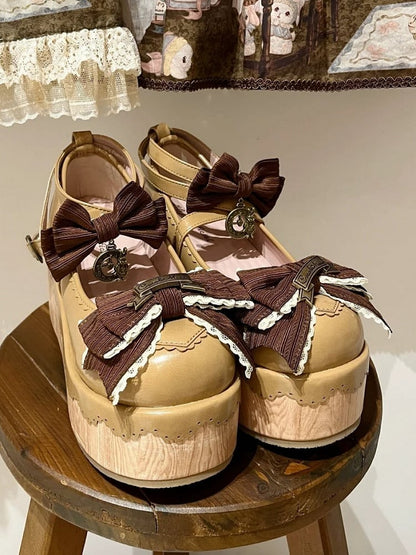 Leichtes PU, runder Uhrenanhänger, Braun – Schuhe mit Zehenakzenten, Plateau-Schleife