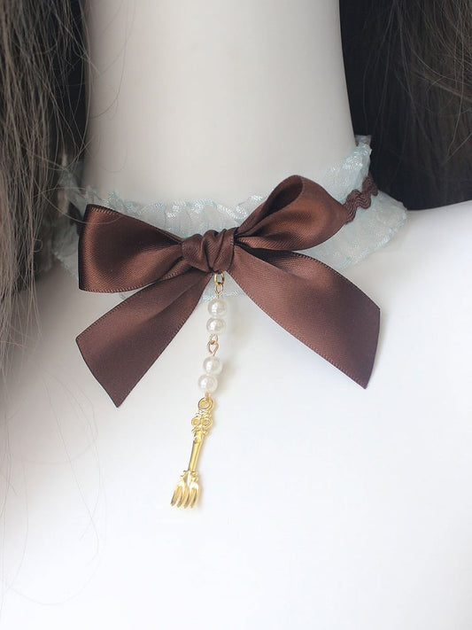 Decorated Beaded Spoon Bowknot Pendant Choker GreenBrown And