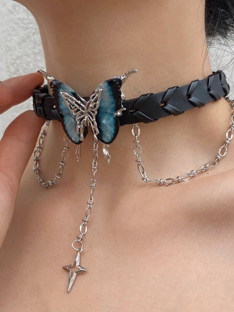 Collier ras du cou avec chaîne et motif papillon en strass bleu Y2K