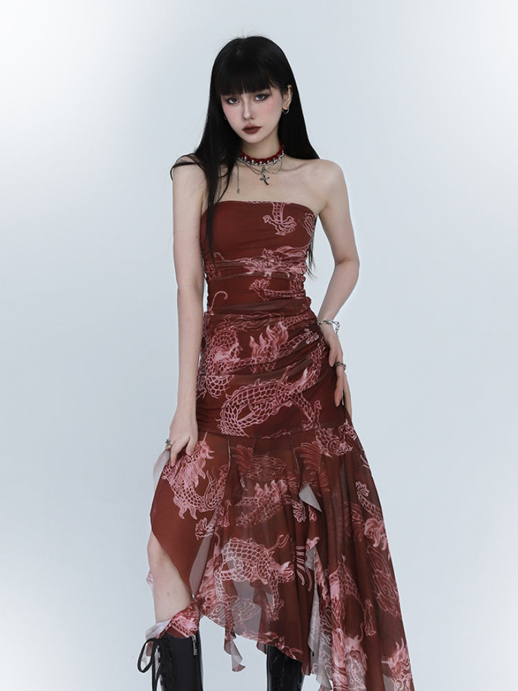 Robe ajustée à ourlet asymétrique et imprimé dragon rouge